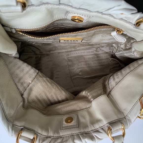 Prada (100% authentic) white handbag - Picture 6 of 7